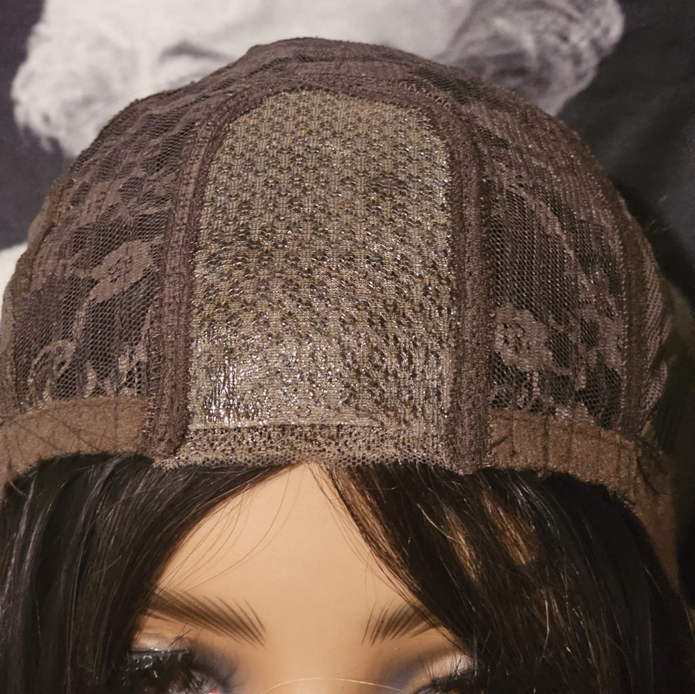 Wig - Picture 4 of 6